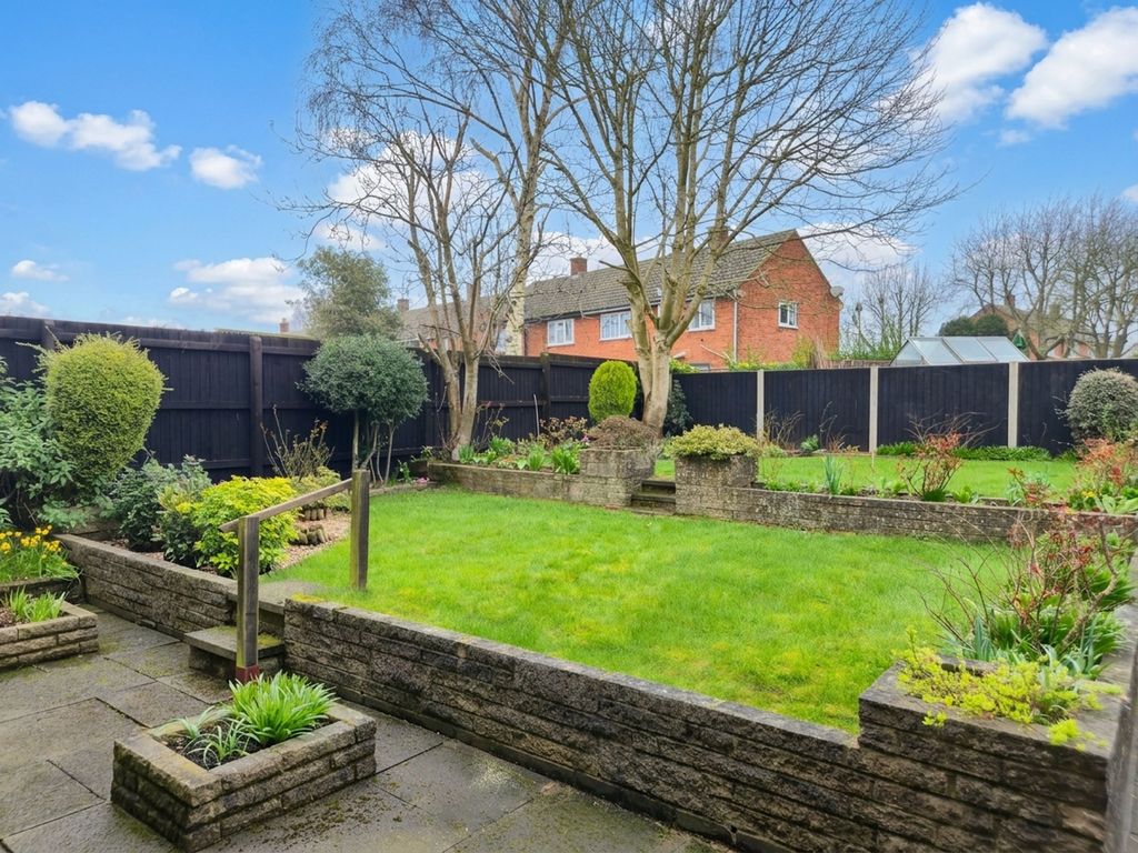 4 bed detached house for salePreston Close, Stanton Under Bardon LE67 photo 4
