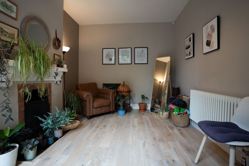 Additional image 11 of 5 bed terraced house for saleWestcotes Drive, Leicester LE3