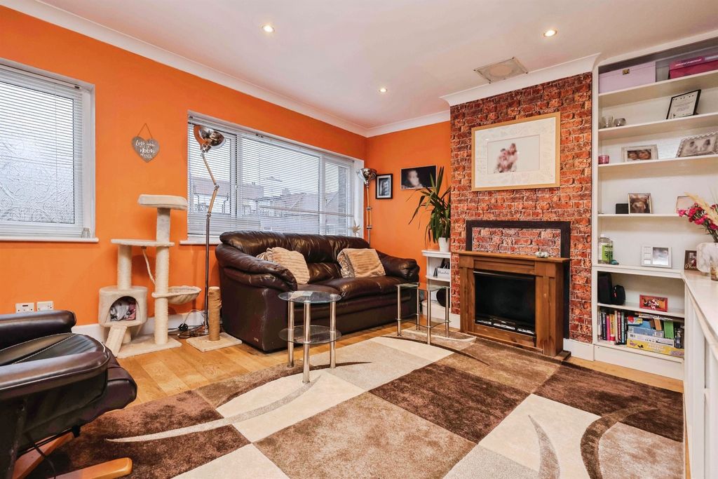 Additional image 2 of 3 bed semi-detached house for saleWolverhampton Road, Kingswinford DY6