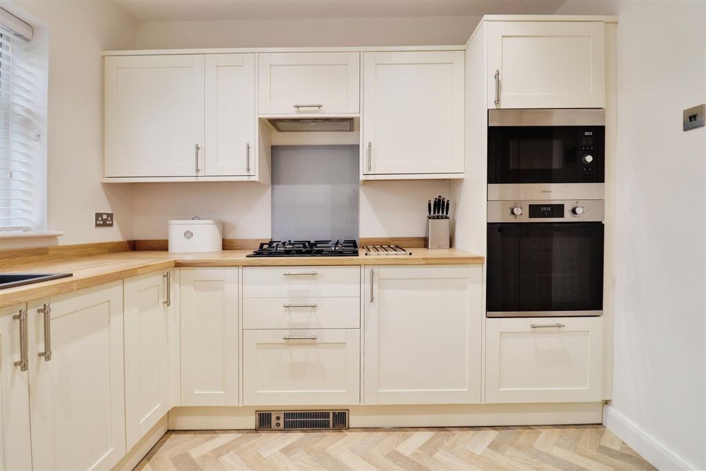 Additional image 9 of 2 bed semi-detached bungalow for saleBrookside Close, Newcastle Under Lyme ST5