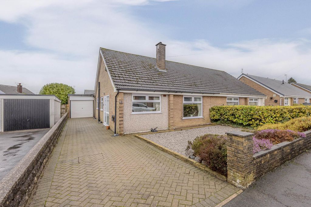 3 bed bungalow for salePark Drive, Werrington, Stoke On Trent ST9