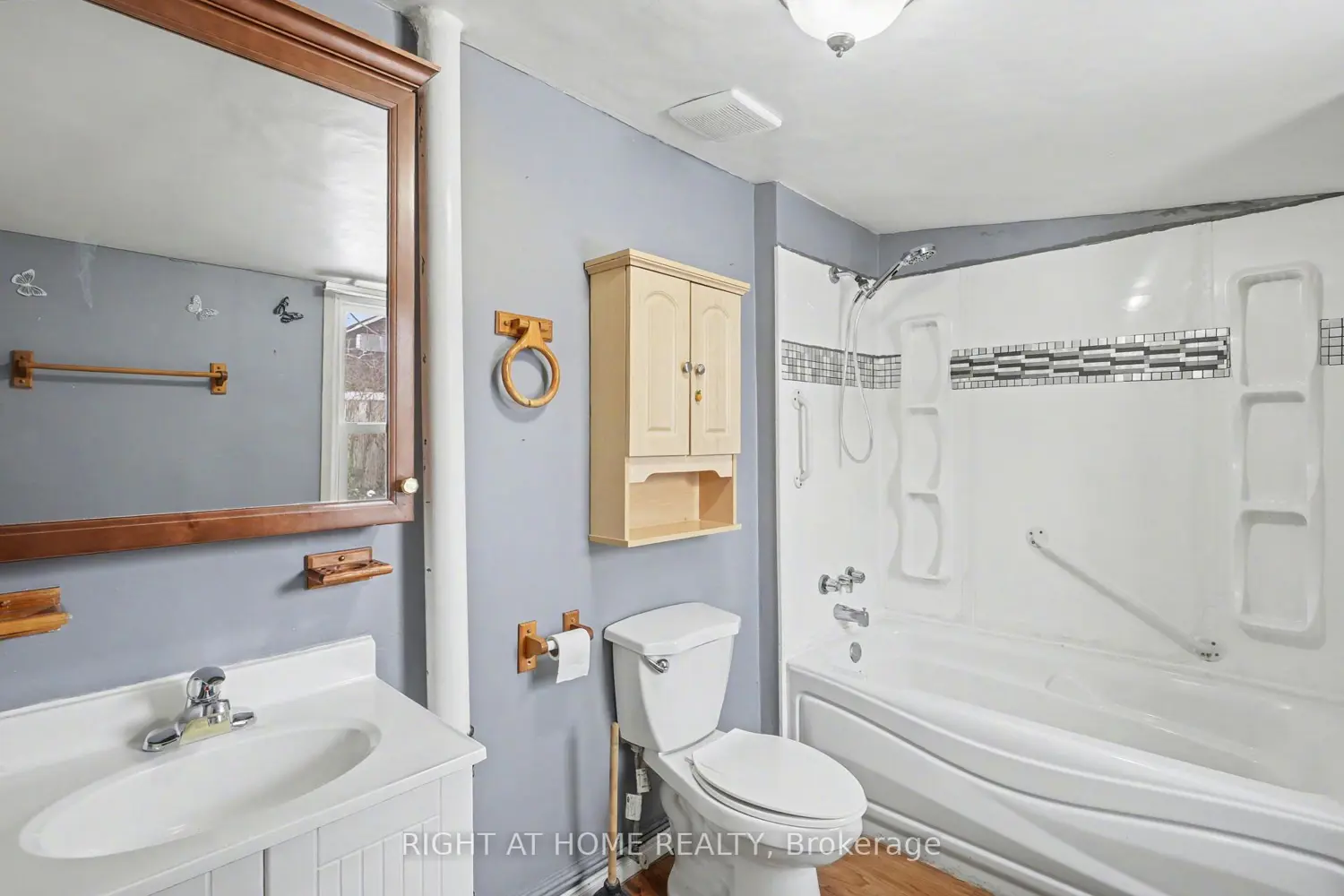 Additional image 10 of 3852 Brunswick Avenue