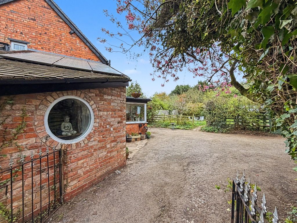 Additional image 55 of 3 bed cottage for sale2A Church Street, Clifton Upon Dunsmore CV23