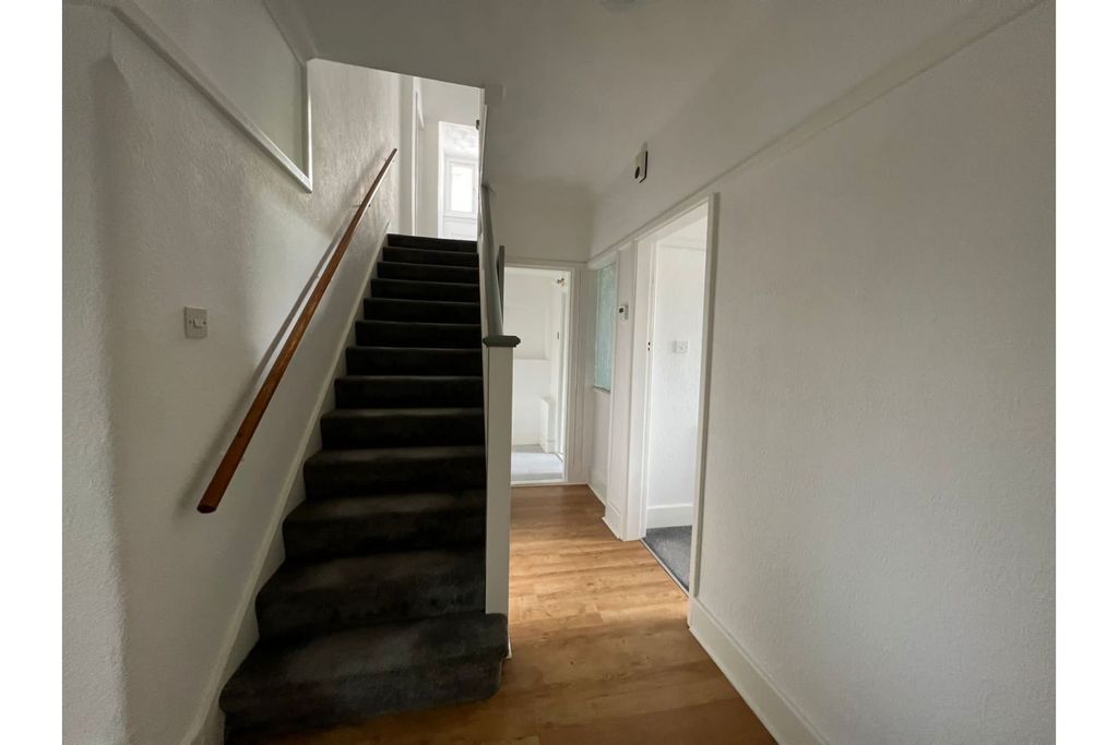 Additional image 12 of 4 bed semi-detached house for saleSpencefield Lane, Leicester LE5