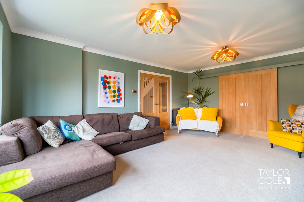 Additional image 7 of 5 bed detached house for saleShannon, Belgrave, Tamworth, Staffordshire B77