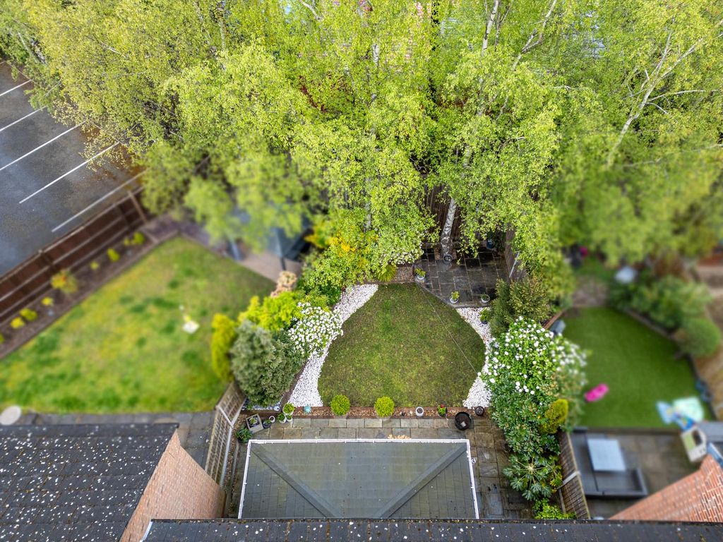 Additional image 30 of 5 bed town house for saleBarlow Avenue, Glascote, Tamworth B77