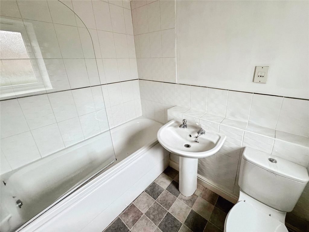 Additional image 3 of 1 bed flat for salePrestwood Road, Wolverhampton, West Midlands WV11