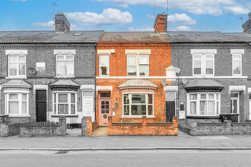 3 bed terraced house for saleKnighton Fields Road West, Leicester LE2