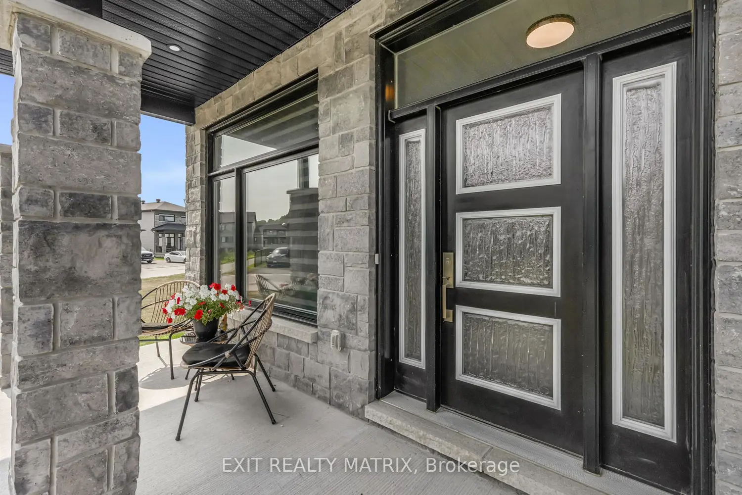 1143 Avignon Street photo 3