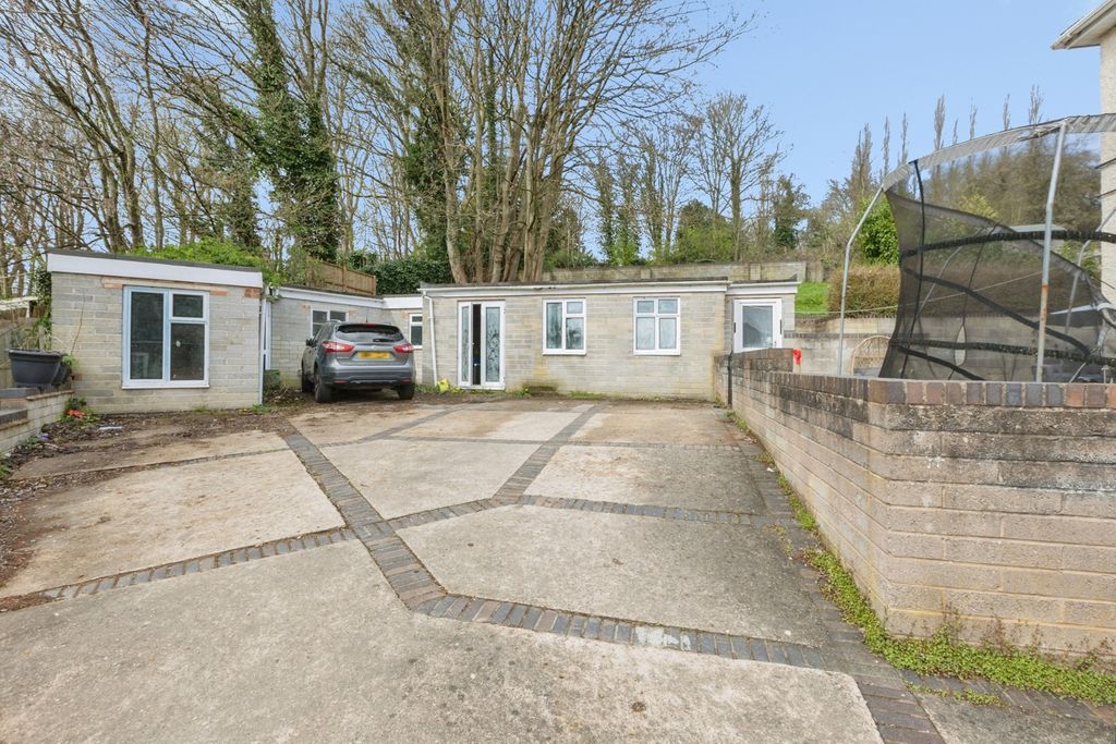 Additional image 20 of 3 bed semi-detached house for saleAstill Drive, Leicester, Leicestershire LE4