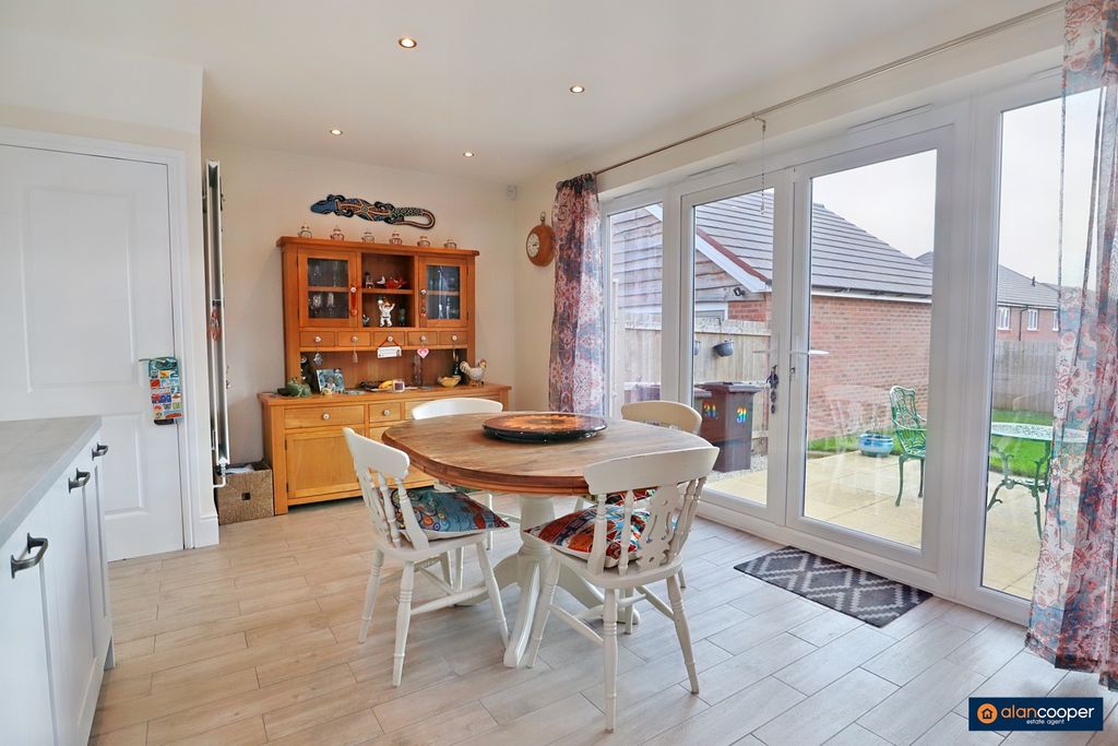 Additional image 6 of 3 bed semi-detached house for saleRoman Avenue, Heritage Fields, Nuneaton CV11