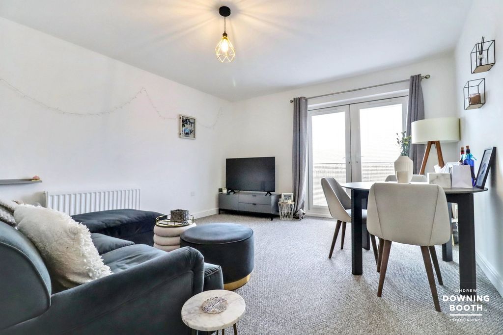 Additional image 2 of 2 bed flat for salePear Tree Close, Lichfield WS14