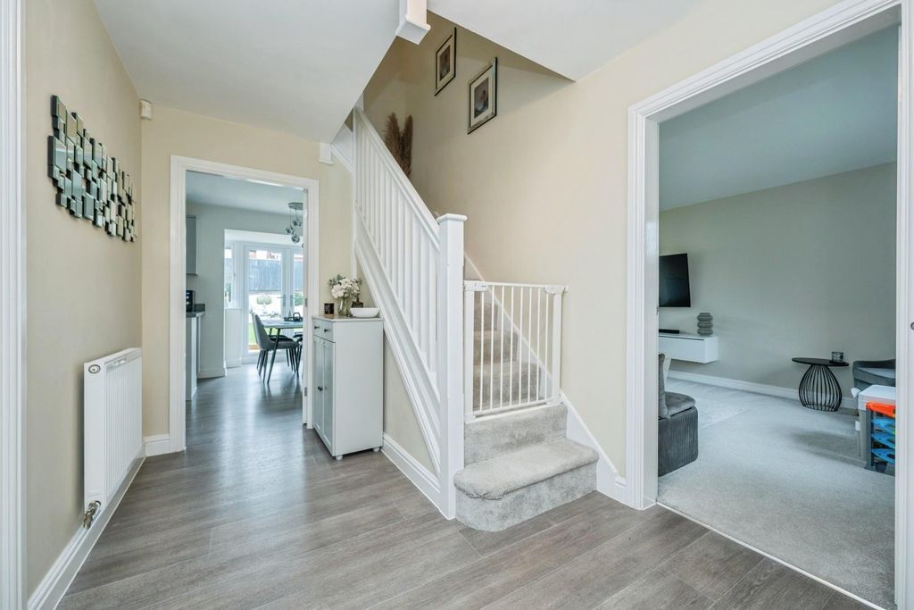 Additional image 3 of 4 bed detached house for saleCroft Close, Two Gates, Tamworth B77