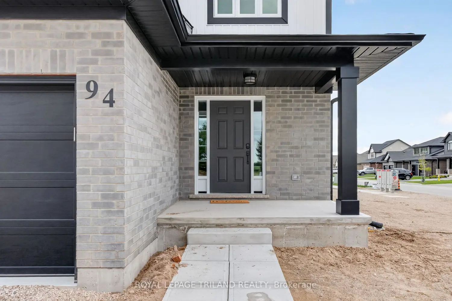 94 Styles Drive photo 3