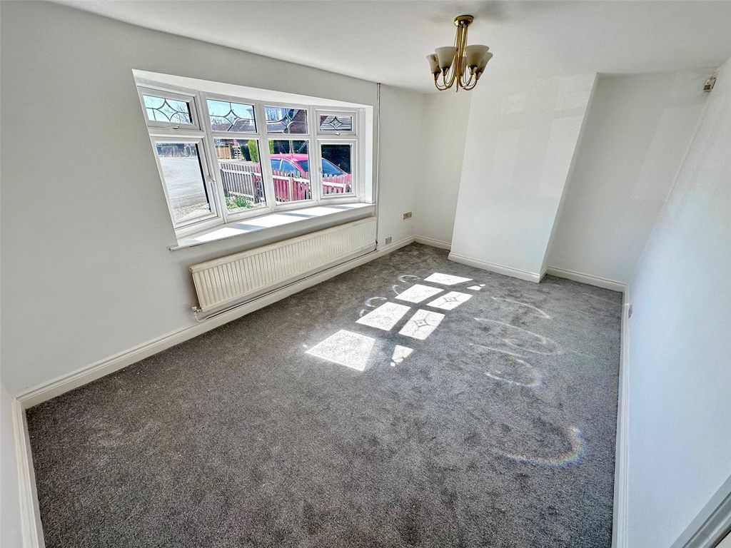 Additional image 2 of 3 bed semi-detached house for saleOxley Close, Shepshed, Loughborough, Leicestershire LE12