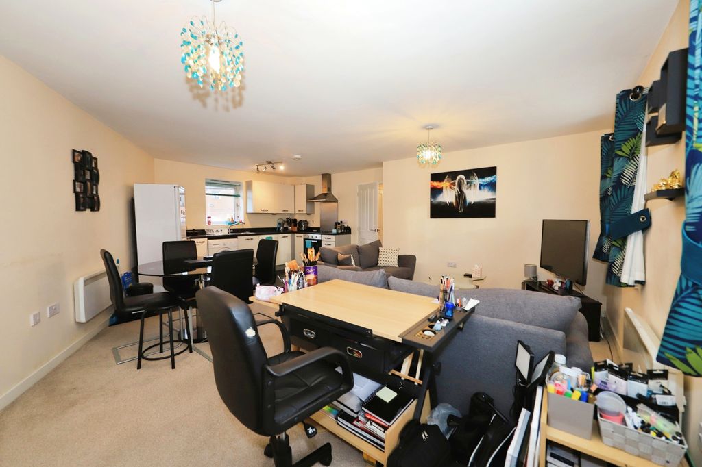 Additional image 4 of 2 bed flat for saleAkron Drive, Wolverhampton, West Midlands WV10