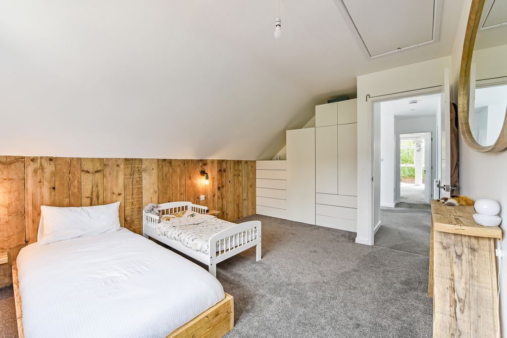 Additional image 10 of 4 bed detached house for saleAlderbury, Salisbury SP5