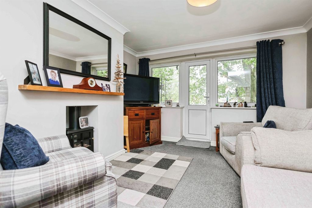 Additional image 3 of 2 bed flat for saleThe Broadway, Stourbridge DY8