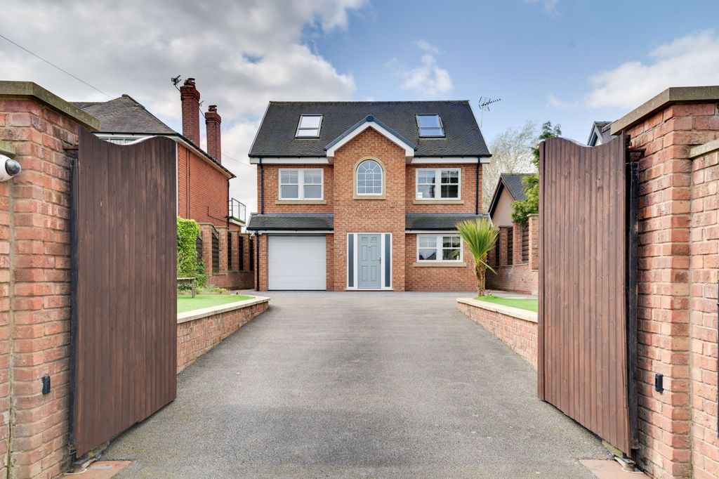 4 bed detached house for saleDen Lane, Wrinehill CW3