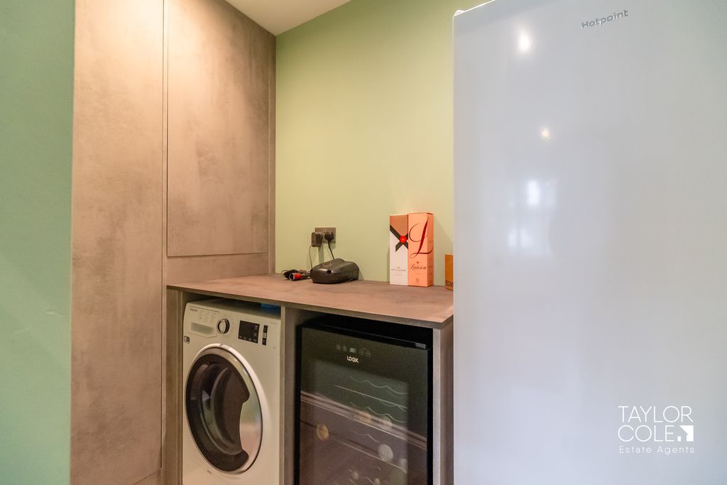 Additional image 20 of 4 bed detached house for saleMayfair Drive, Fazeley, Tamworth B78