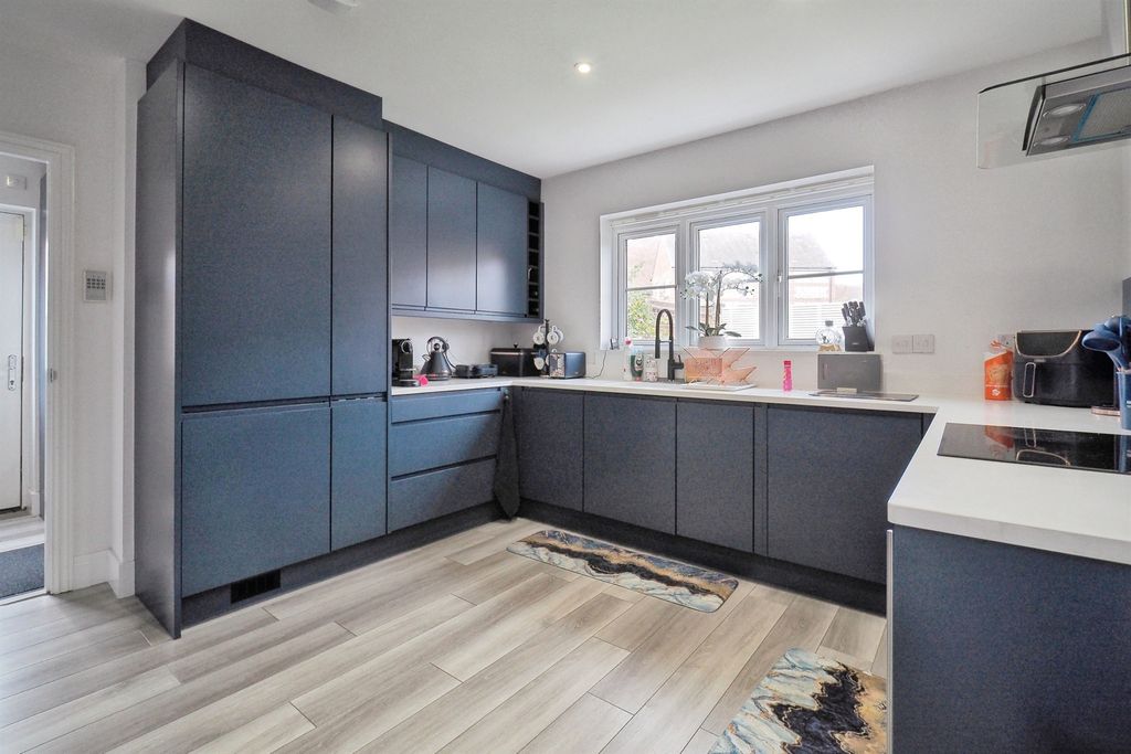 Additional image 6 of 5 bed detached house for saleHolloway Close, Amesbury, Salisbury SP4