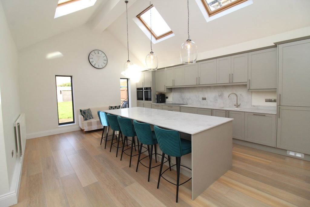 Additional image 2 of 4 bed detached house for saleLittle Glen Road, Glen Parva, Leicester LE2