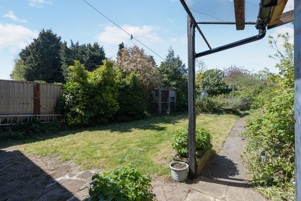 Additional image 11 of 3 bed semi-detached house for saleFrinton Avenue, Leicester LE5