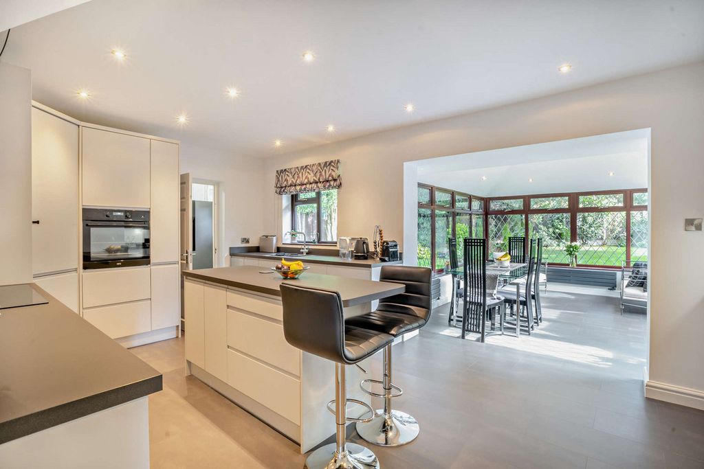 Additional image 2 of 4 bed bungalow for saleCourt Drive Shenstone, Lichfield WS14