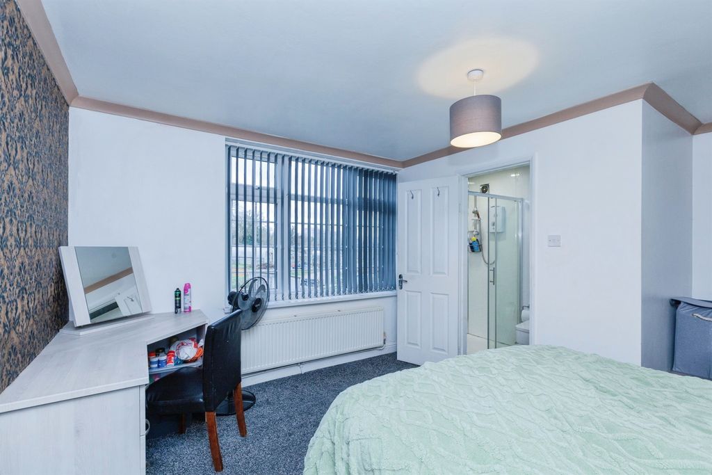 Additional image 9 of 4 bed semi-detached house for saleWigston Road, Oadby, Leicester LE2