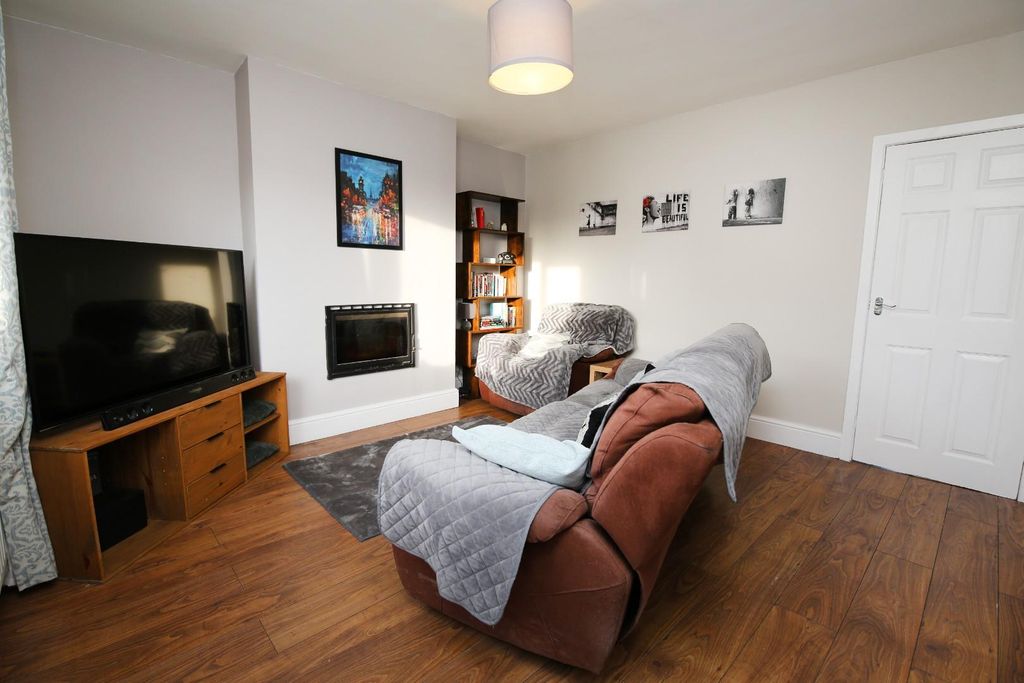 Additional image 2 of 3 bed semi-detached house for salePrincess Road, Uttoxeter ST14