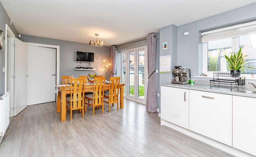 Additional image 3 of 4 bed detached house for saleWinnow Avenue, Stafford ST16