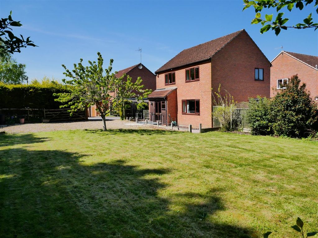 4 bed detached house for saleFir Grove, Calne SN11