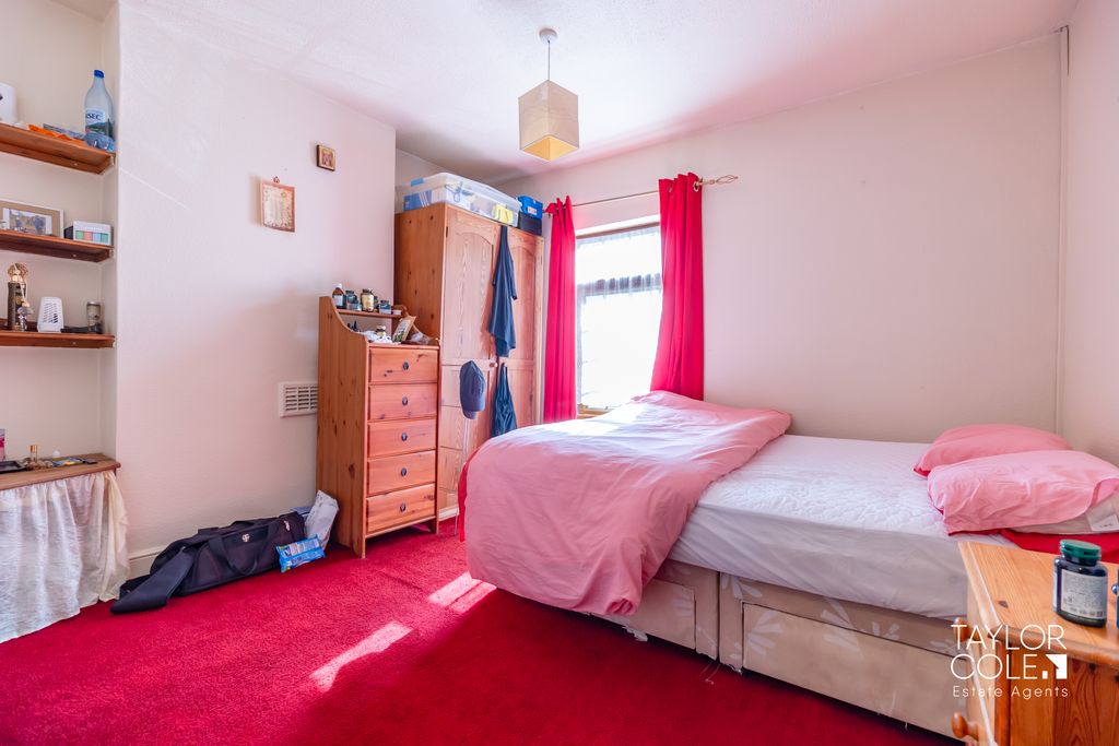 Additional image 8 of 5 bed terraced house for saleTamworth Road, Two Gates, Tamworth B77