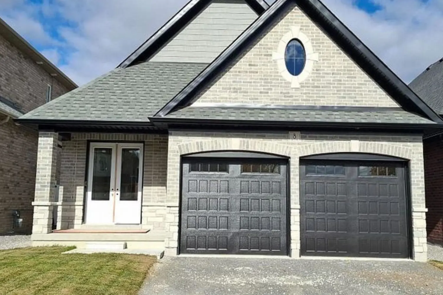 8 St Augustine Drive