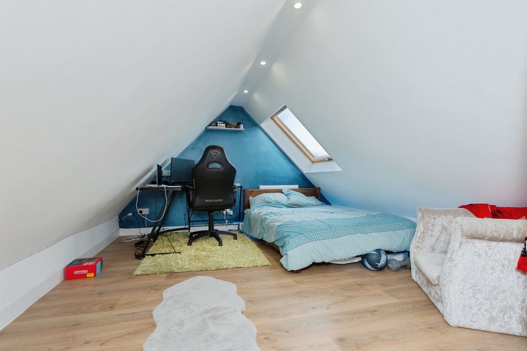 Additional image 11 of 5 bed semi-detached house for saleTollgate Close, Oadby, Leicester LE2