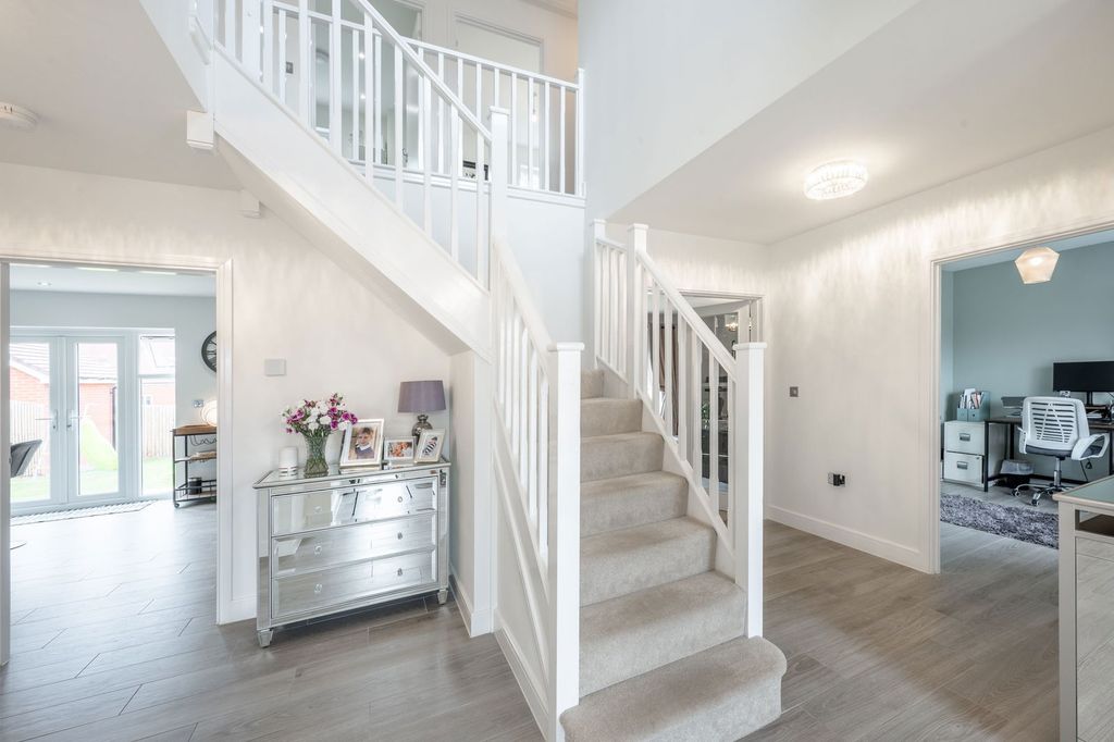 Additional image 17 of 5 bed detached house for saleMason Avenue, Lichfield WS14