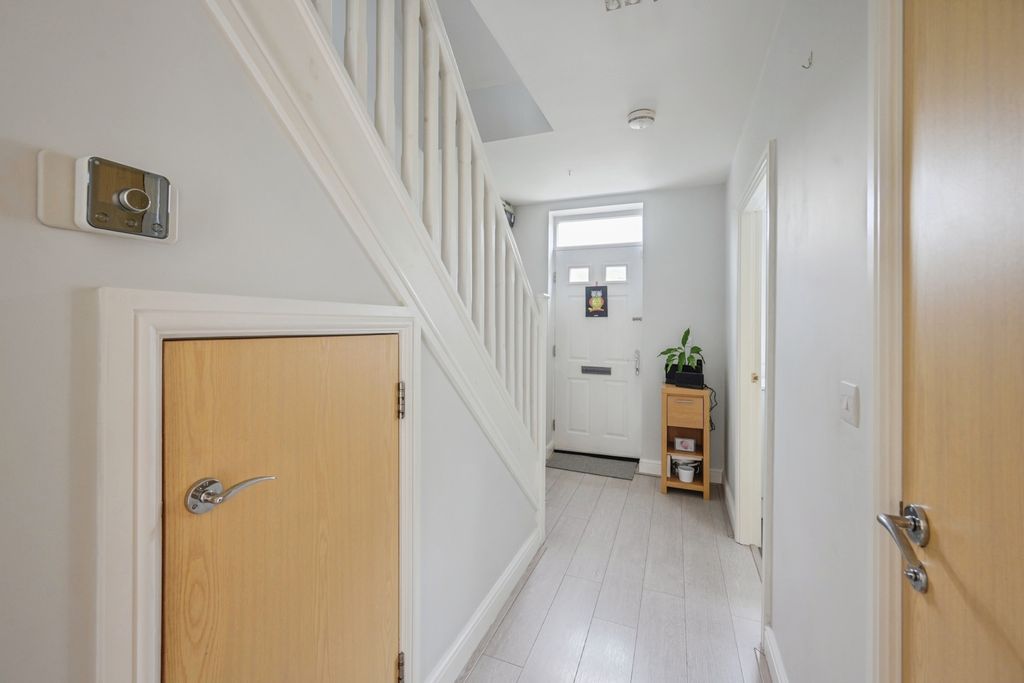 Additional image 7 of 3 bed town house for saleLowes Drive, Tamworth, Staffordshire B77
