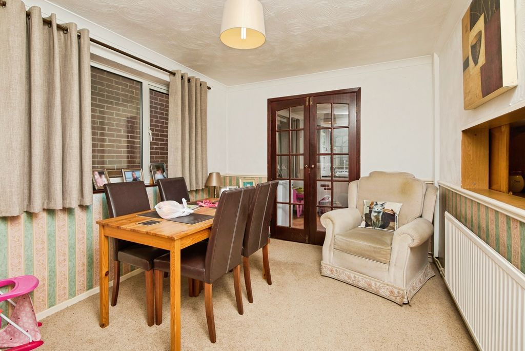 Additional image 7 of 3 bed detached house for saleLovatt Close, Stretton, Burton-On-Trent, Staffordshire DE13