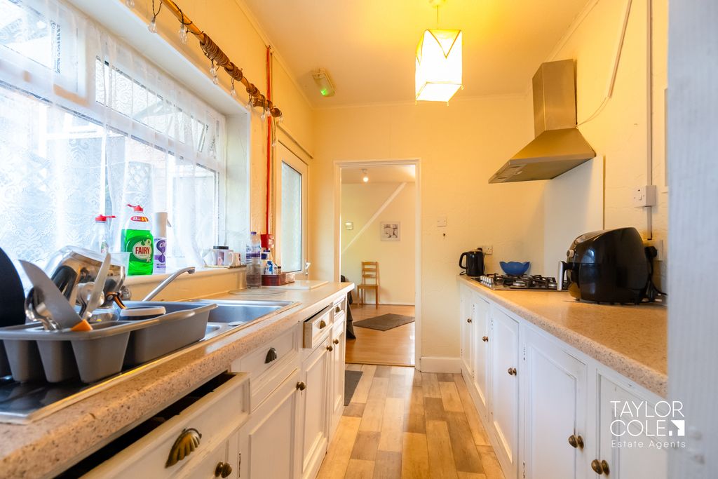 Additional image 5 of 5 bed terraced house for saleTamworth Road, Two Gates, Tamworth B77