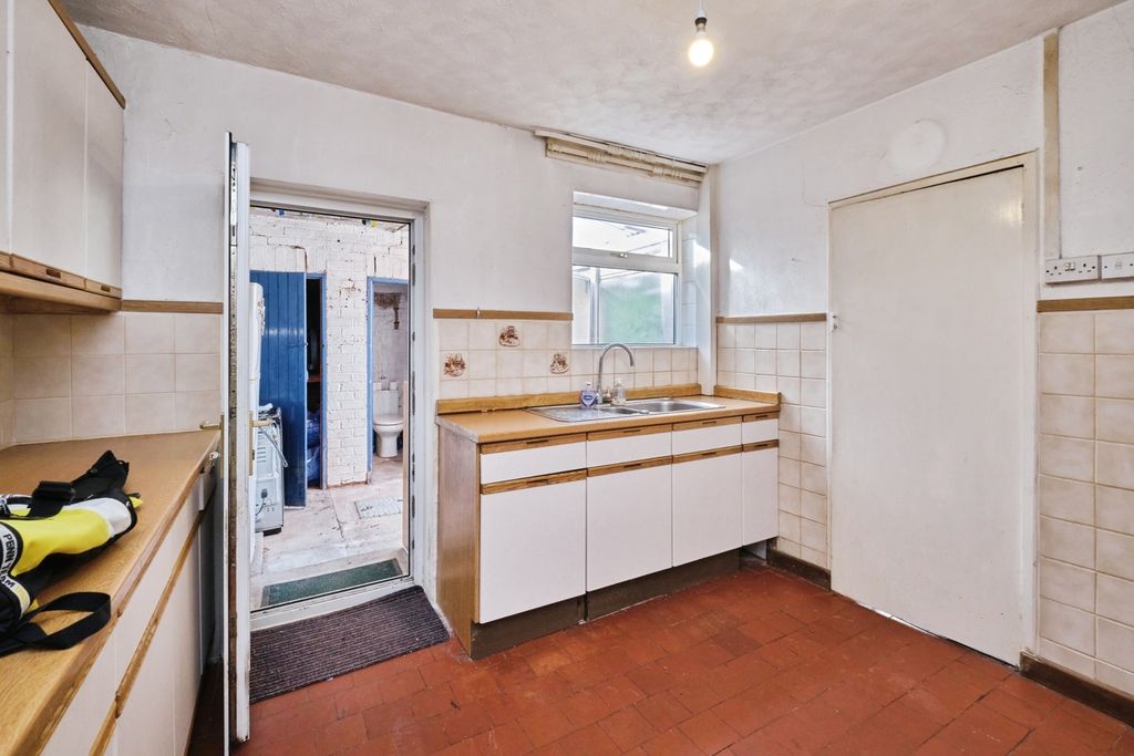 Additional image 6 of 3 bed semi-detached house for saleWeston Road, Lichfield, Staffordshire WS13