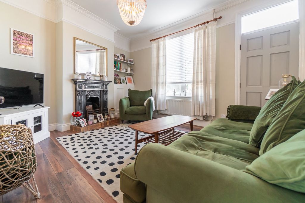 Additional image 5 of 3 bed semi-detached house for saleMain Street, Newbold Verdon LE9