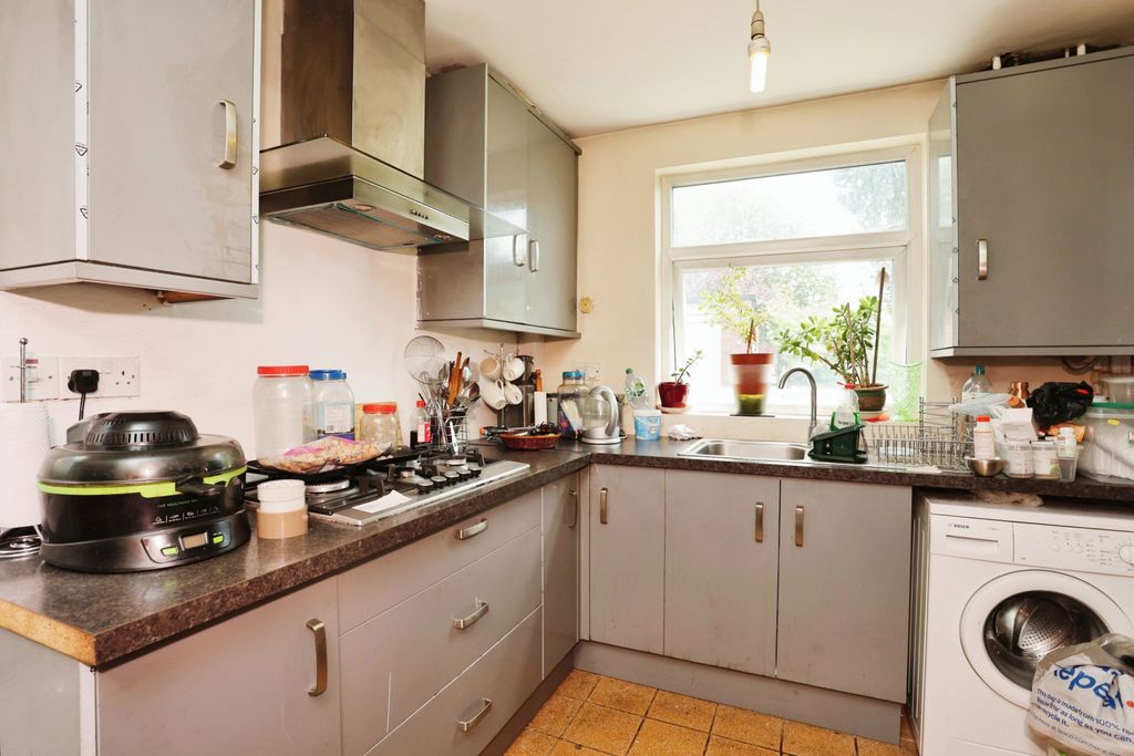 Additional image 3 of 3 bed semi-detached house for saleChestnut Avenue, Leicester, Leicestershire LE5