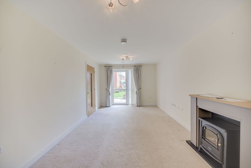 Additional image 2 of 1 bed flat for saleCedar Avenue, Alsager ST7