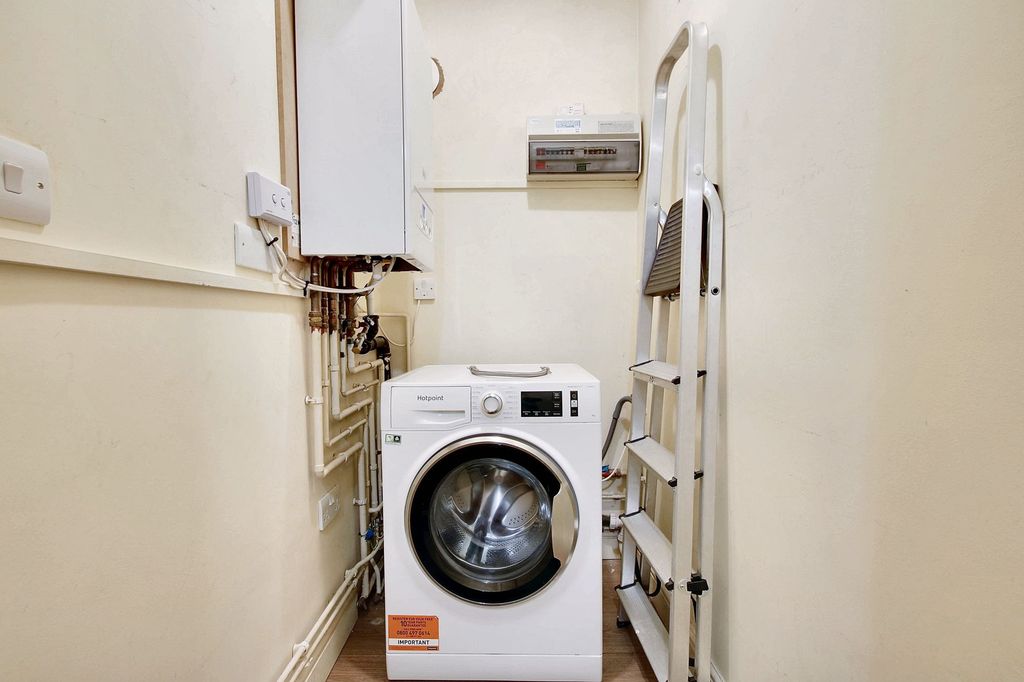 Additional image 10 of 2 bed flat for salePrincess Road East, Leicester LE1
