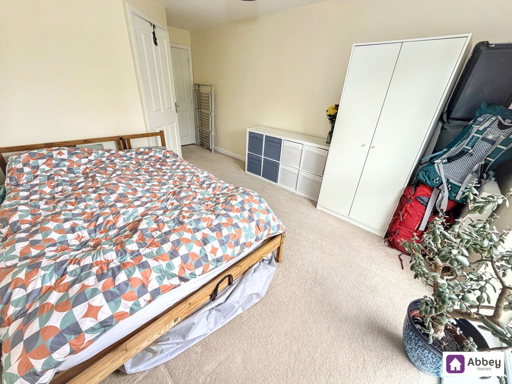 2 bed flat for salePavilion Close, Leicester LE2 photo 5