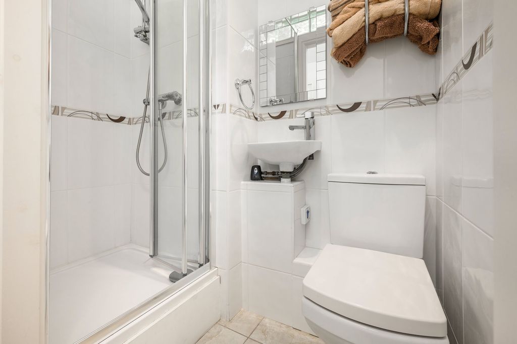 Additional image 23 of 5 bed detached house for saleWallace Court, Cheslyn Hay, Walsall WS6