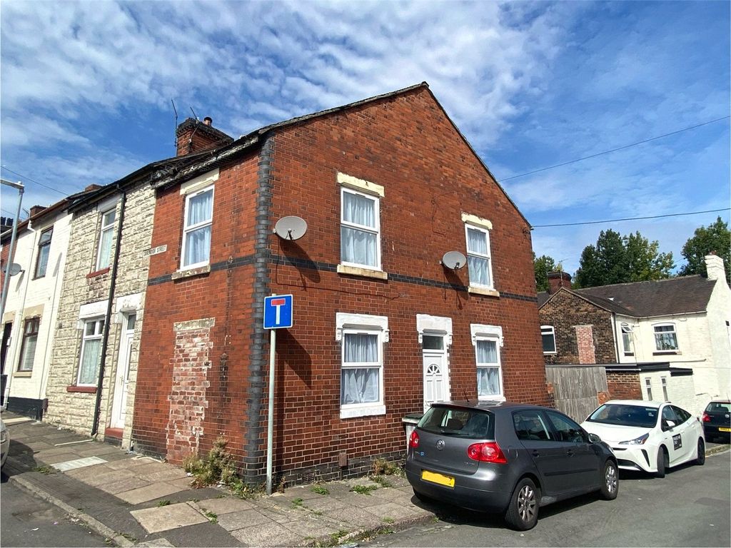 2 bed end terrace house for saleJosiah Wedgwood Street, Stoke-On-Trent, Staffordshire ST1