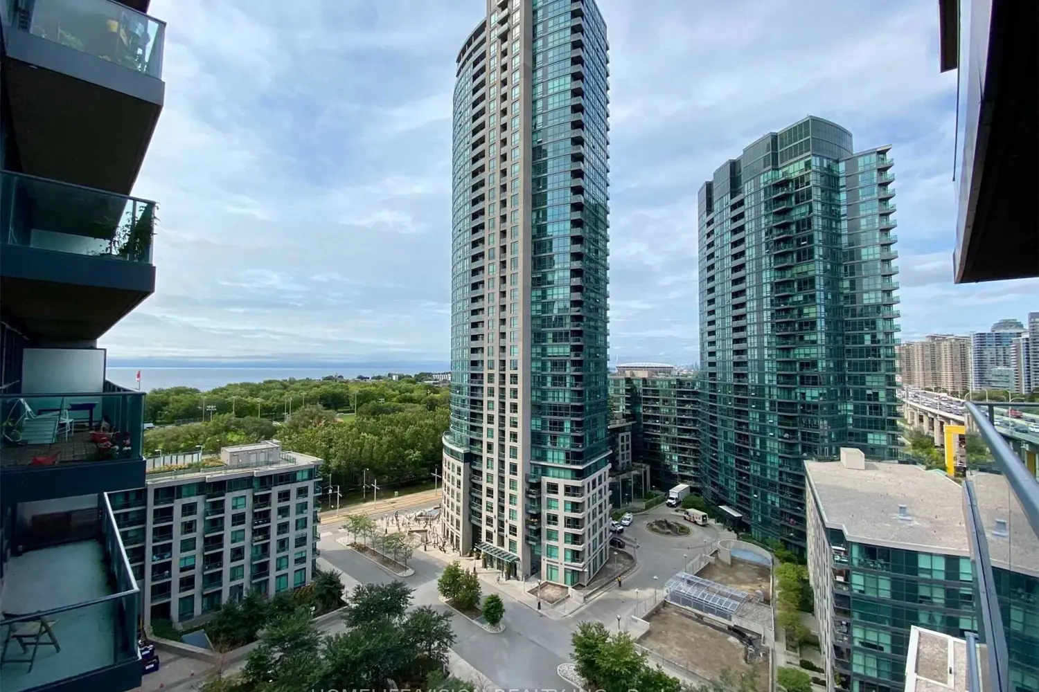 Additional image 16 of 209 Fort York Boulevard 1258