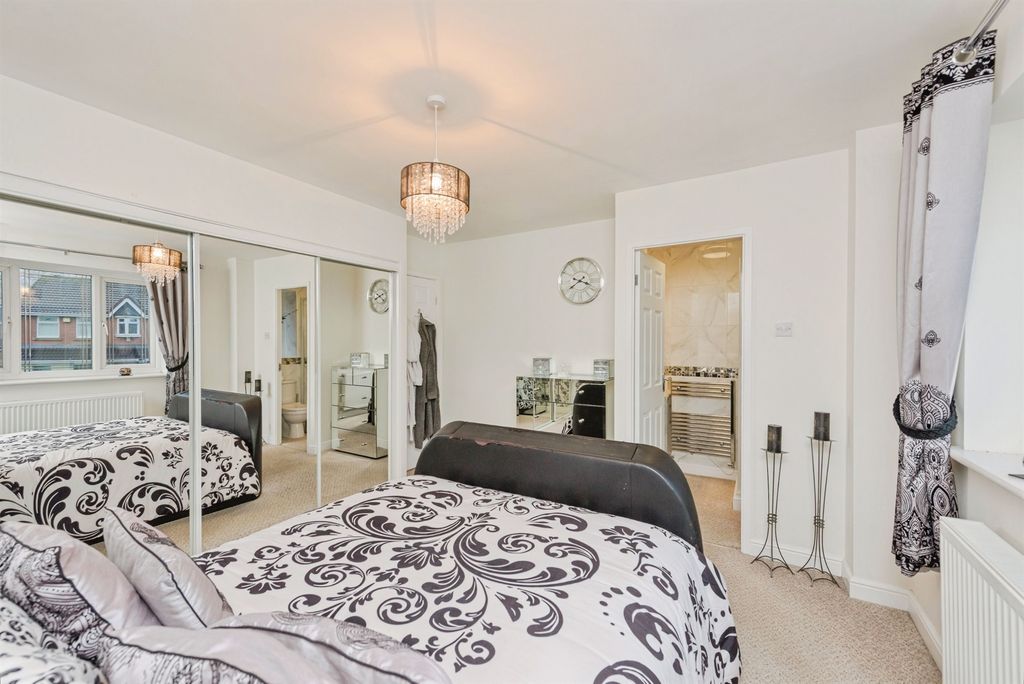 Additional image 13 of 4 bed detached house for saleLakeland Drive, Wilnecote, Tamworth B77