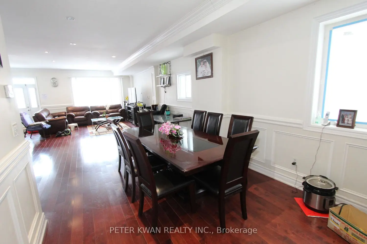 Additional image 5 of 1543 Dundas Street